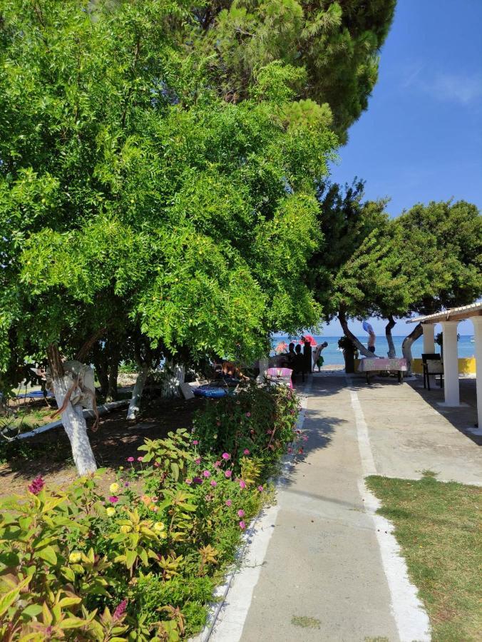 Nea Zoi Villa Moraḯtika Luaran gambar