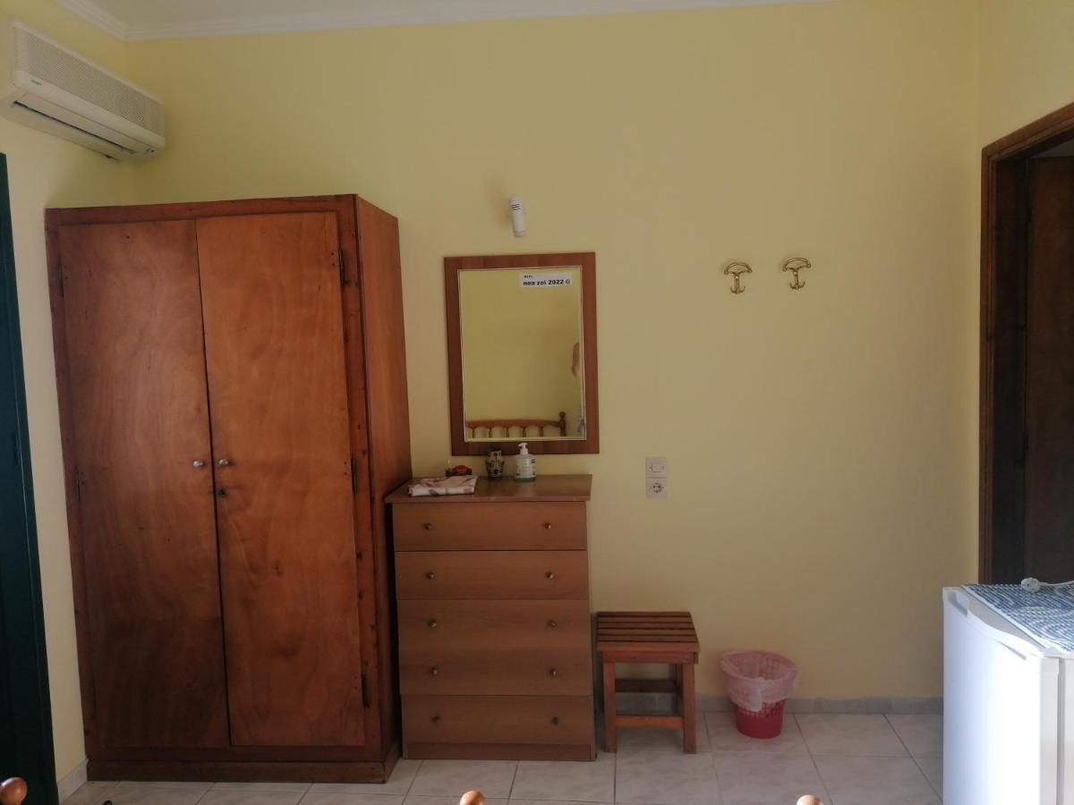 Nea Zoi Villa Moraḯtika Luaran gambar